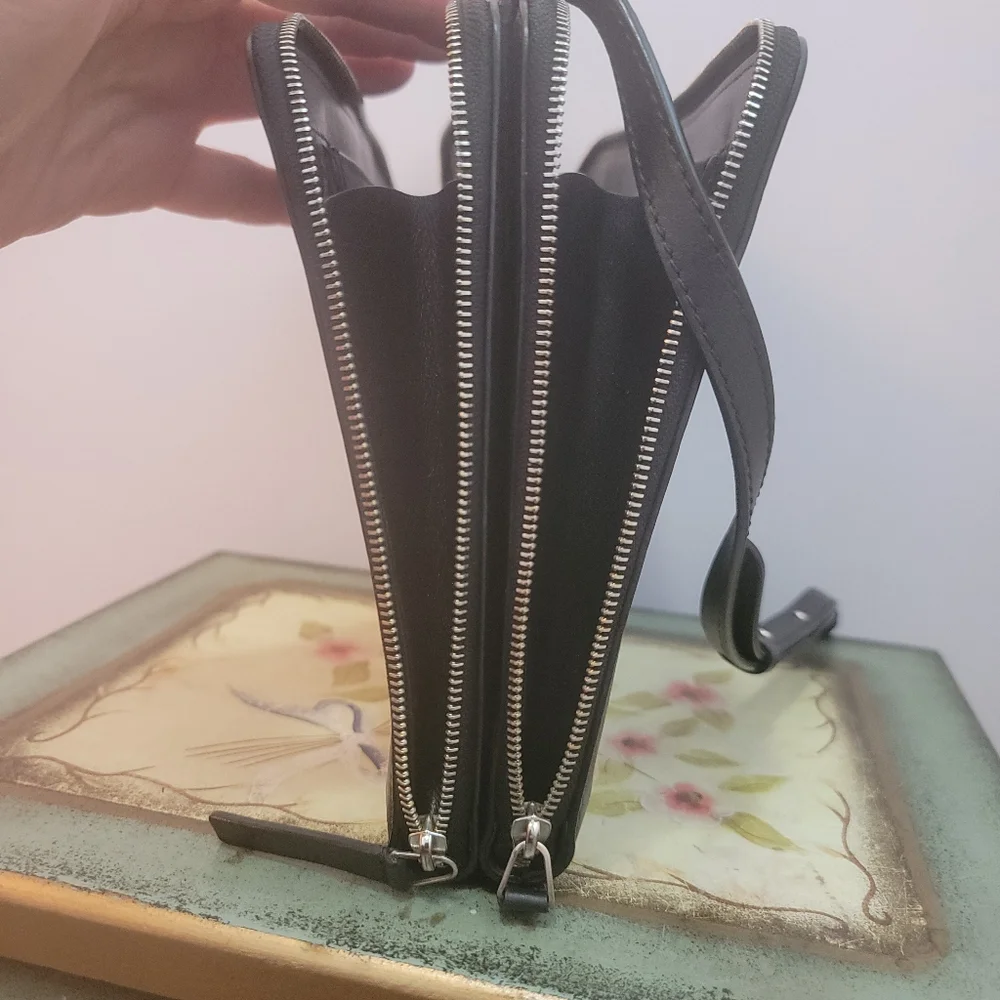 Everlane Black Leather Crossbody - Picture 12 of 15